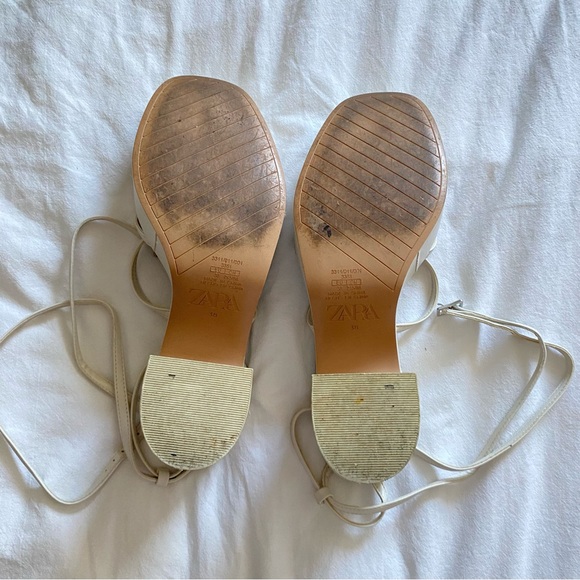 Zara Strappy Chunky Heels - Picture 4 of 5